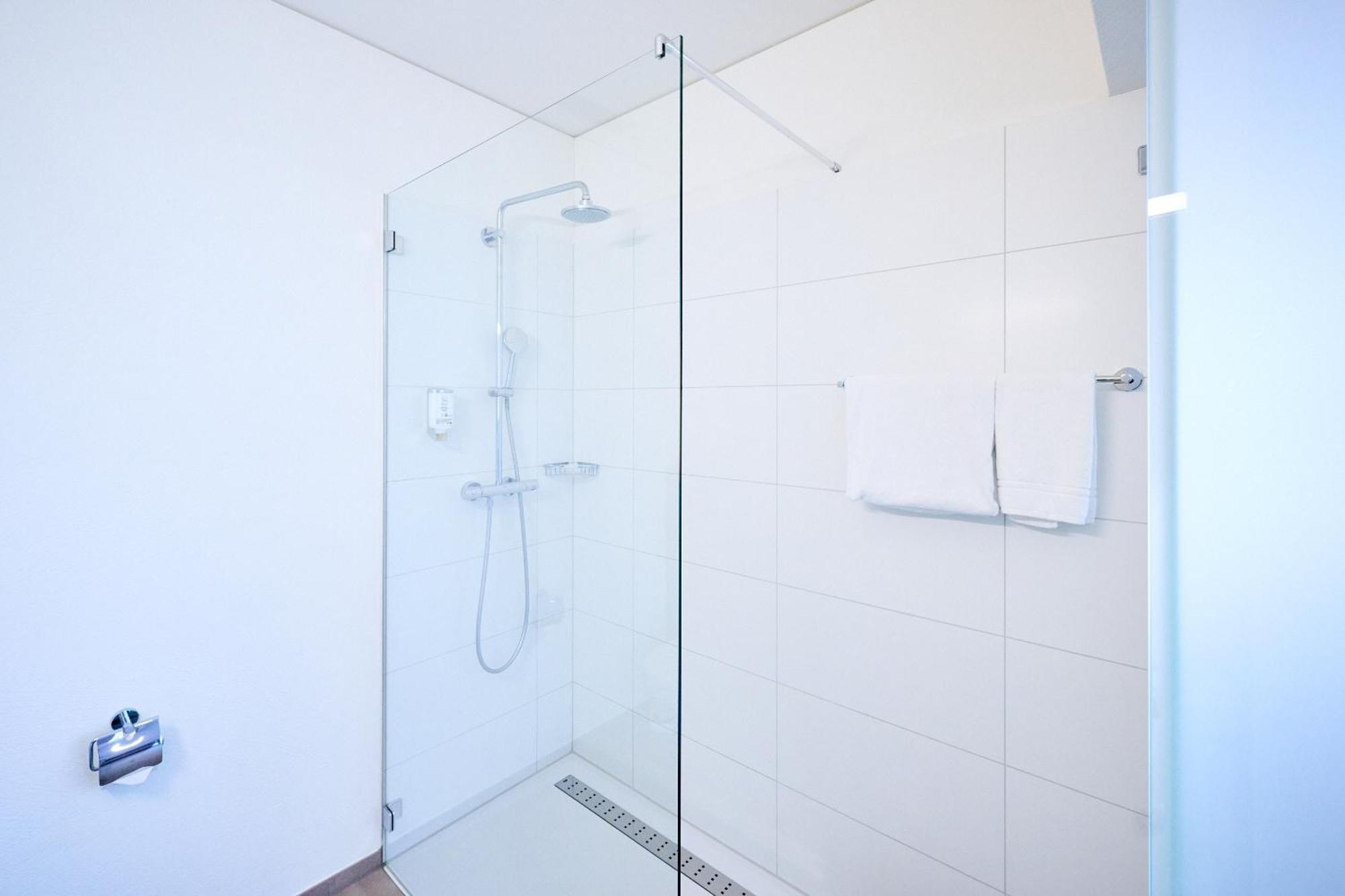 Hotel Am Kreisel Self-Check-In By Smart Hotels ラーヘン エクステリア 写真
