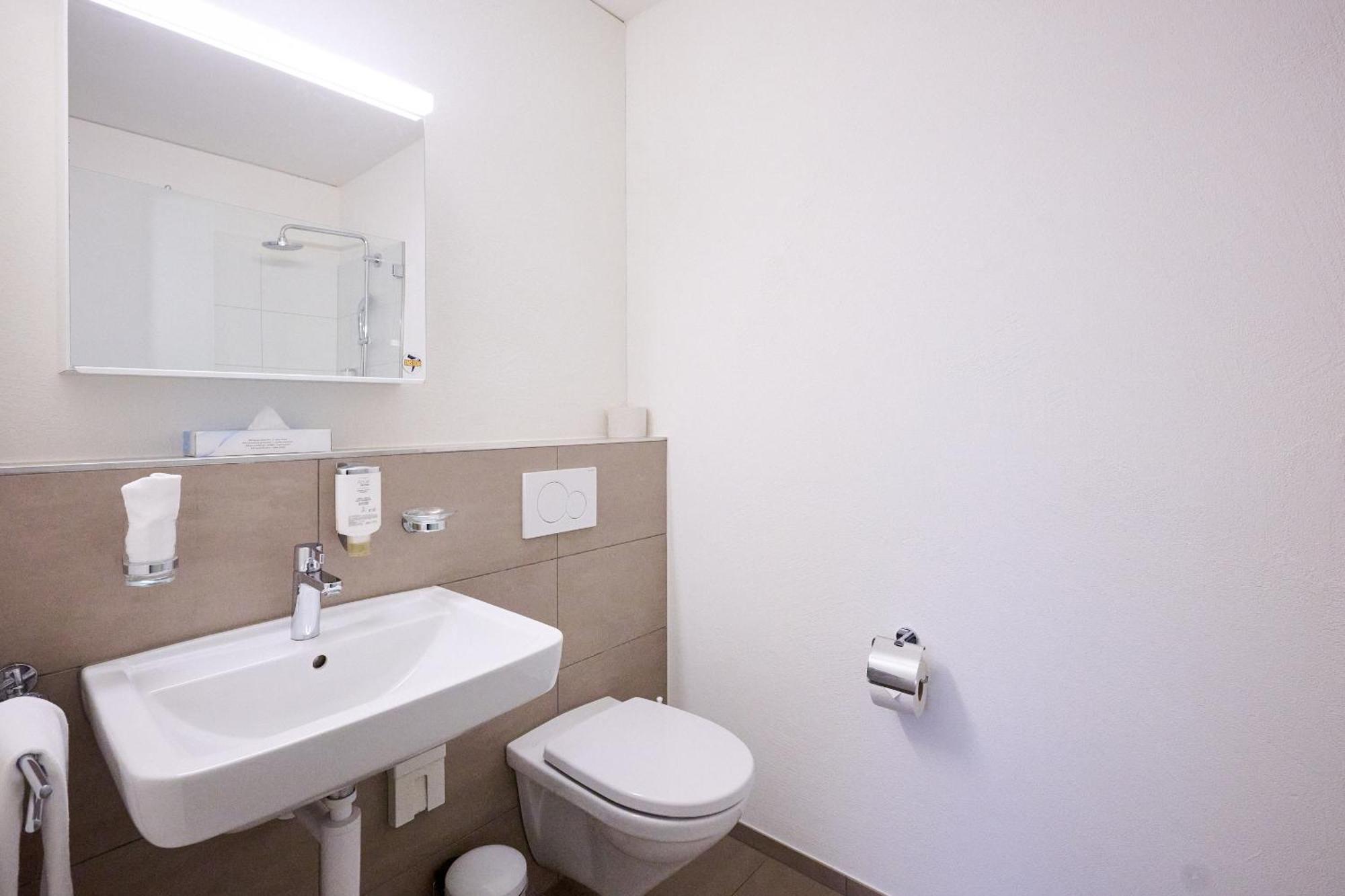 Hotel Am Kreisel Self-Check-In By Smart Hotels ラーヘン エクステリア 写真