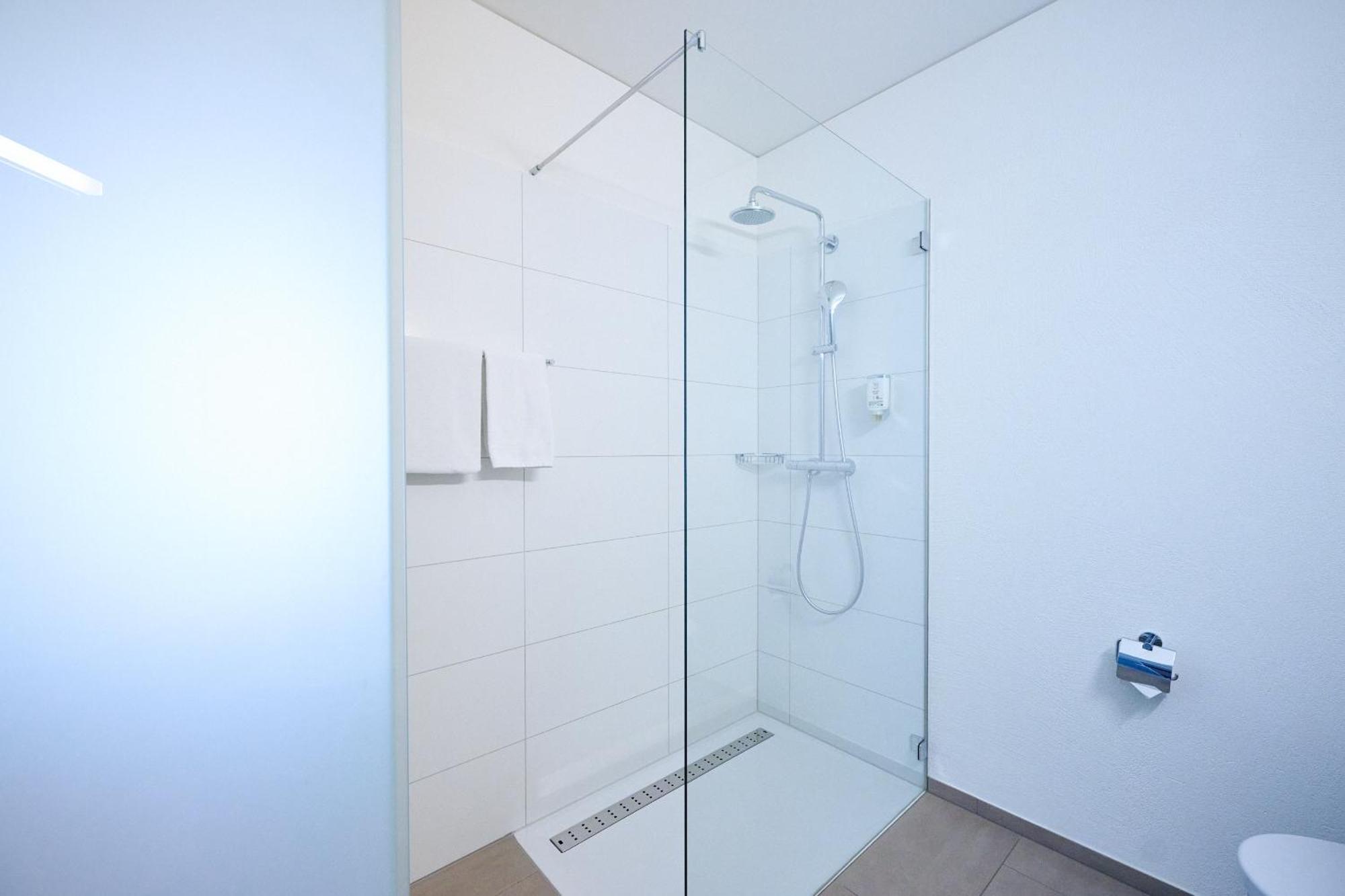 Hotel Am Kreisel Self-Check-In By Smart Hotels ラーヘン エクステリア 写真