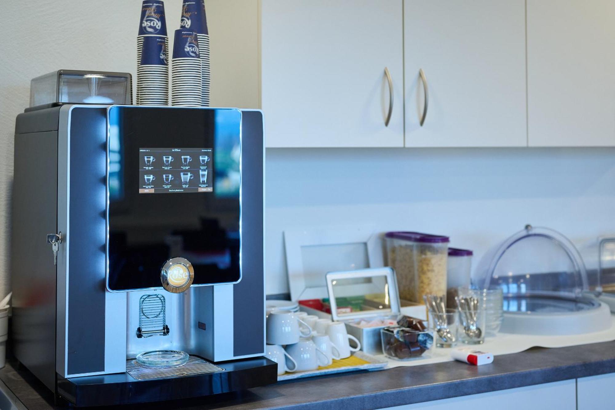 Hotel Am Kreisel Self-Check-In By Smart Hotels ラーヘン エクステリア 写真